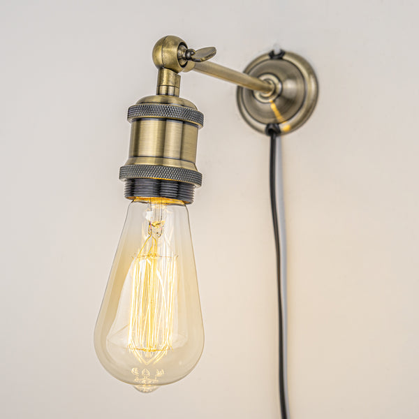 Mini bracket (diameter 7cm) No drilling required Corded wall light Bulb included Suitable for rental properties No installation required Outlet type Interior Retro Adjustable angle Black Retro Slanted ceiling Bronze 